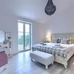 Villa Ardiletta By Interhome Poreč