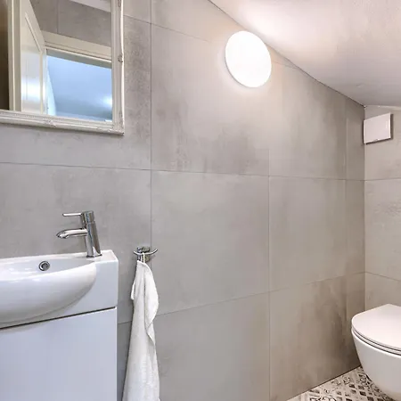 Ardiletta By Interhome Poreč