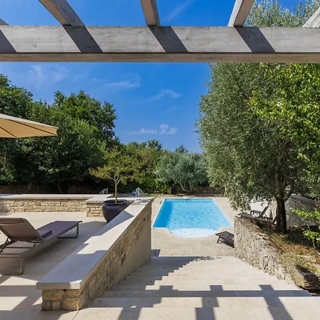 Villa Ardiletta By Interhome